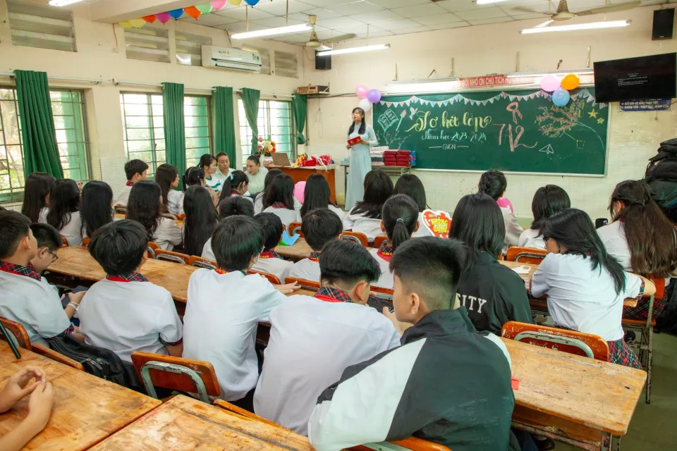 Học viên thuyết trình